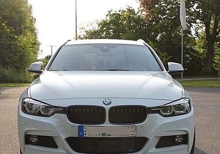 BMW 320d xDrive Touring M Sport Shadow Auto. M S...
