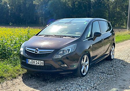Opel Zafira Tourer 2.0 BiTurbo 194 PS TÜV NEU