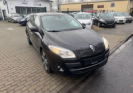 Renault Megane III Lim. 5-trg. BOSE Edition*Navi*PDC*SHZ