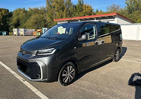 Toyota Pro Ace Proace (Verso) 2,0-l-D-4D L1 Team D 8 Sitzer