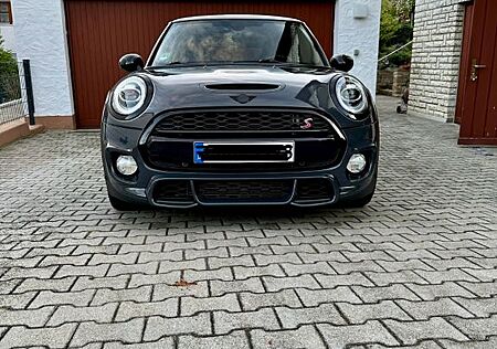 Mini Cooper S / JCW