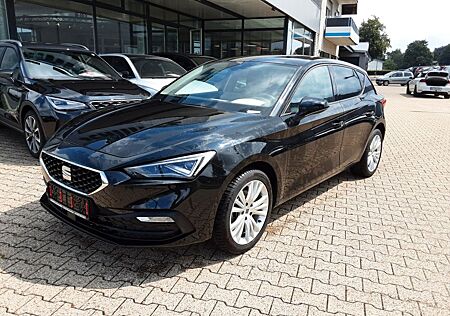 Seat Leon 1.5 150 PS Style RFK SH NAVI Apple Matrix