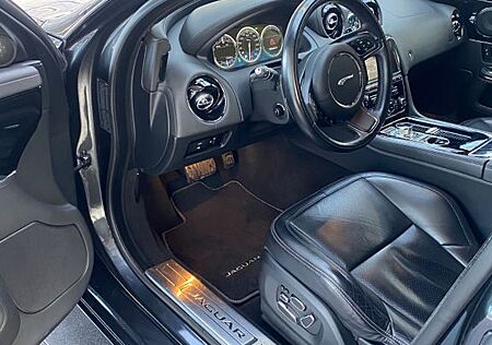 Jaguar XJ Luxury S3.0 V6 Diesel R Sportline LANGVERSION