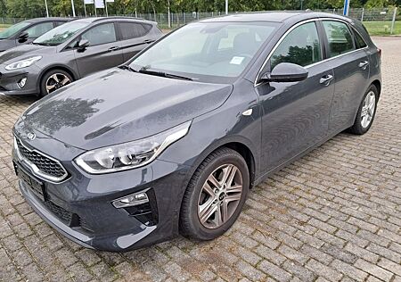 Kia Cee'd 1.4 DCT,Klimaautom,SH,KAMERA,NAVI,ALU,EFH