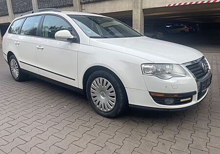 VW Passat Variant Volkswagen Trendline