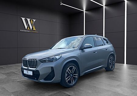 BMW iX1 30 xDrive / M Sport / Pano / AHK /
