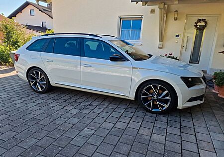 Skoda Superb 2.0 TDI SCR DSG SportLine, AHK schwenkbar