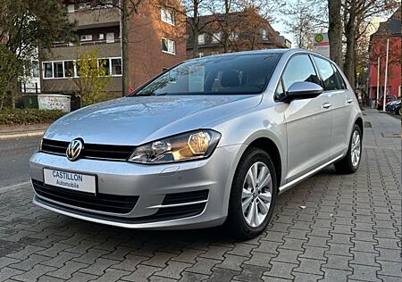 VW Golf Volkswagen VII Lim.*4 Türen*wenig Kilometer