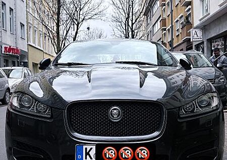 Jaguar XF 3.0 L V6 Diesel S -