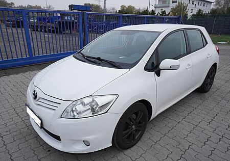 Toyota Auris 2,0 DIESEL