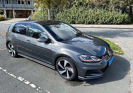 VW Golf Volkswagen 2.0 TSI GTI Performance GTI Performance