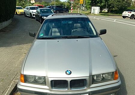 BMW 316i Compact
