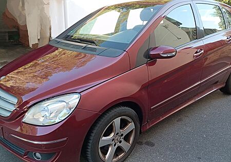 Mercedes-Benz B 200 Automatik Panorama Tempomat,, Lesen bitte,