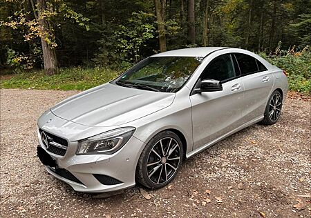 Mercedes-Benz CLA 200