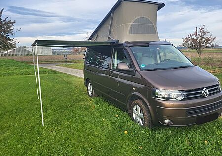 VW T5 California Volkswagen *Top Zustand*Motor NEU*DSG*4Motion*AHK*Markise*