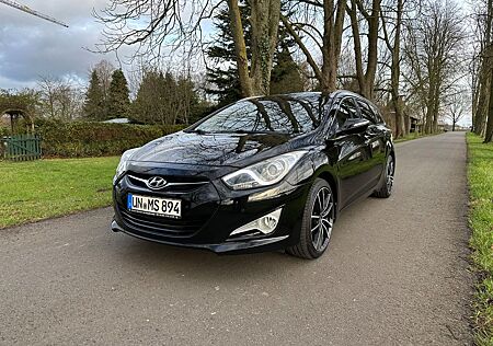 Hyundai i40 cw 1.6 GDI FIFA World Cup EDITION Silver...