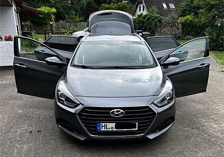 Hyundai i40 cw 1.6 GDI FIFA World Cup EDITION Silver...