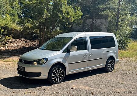 VW Caddy Volkswagen Maxi Behindertengerecht Rollstuhl
