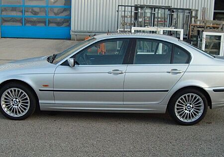 BMW 330 iX, Jahreswagencharakter, Netto nur 14850 €
