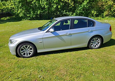 BMW 318 D Diesel - E90 - Sehr gepflegt - Top Zustand
