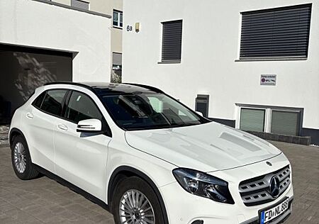 Mercedes-Benz GLA 200 d