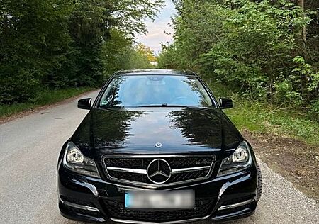 Mercedes-Benz C 220 CDI BlueEFFICIENCY AVANTGARDE