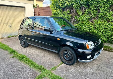 Nissan Micra 1.0i Sport Sport