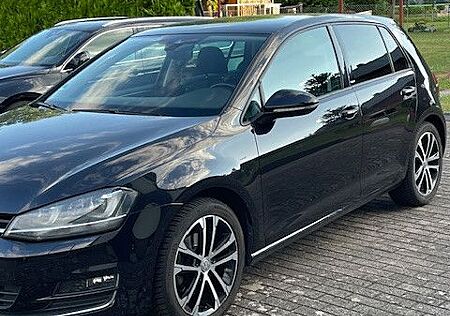 VW Golf Volkswagen 1.4 TSI 92kW R-Line Sportpaket
