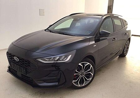 Ford Focus ST-Line X Panorama, AHK, iACC