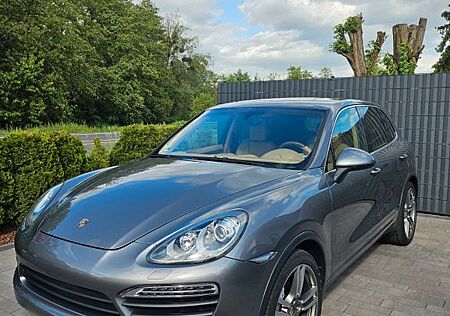 Porsche Cayenne S Hybrid S