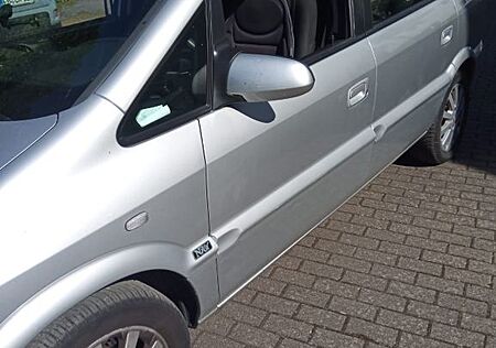 Opel Zafira 1.8 Njoy Njoy