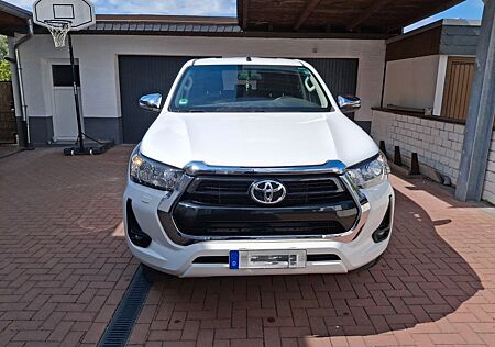 Toyota Hilux 2.8D 4x4 Comf. Car Play Kamera AHK