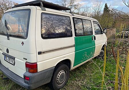 VW T4 Caravelle Volkswagen 2,5-l-Diesel TDI 75kW Automatik...