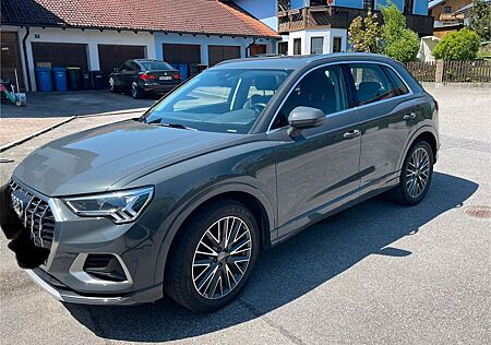 Audi Q3 40 TFSI quattro S tronic advanced advanced