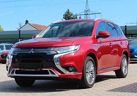 Mitsubishi Outlander 2.4 PHEV 4WD Alcantara R.Kamera AHK