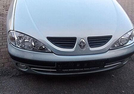 Renault Megane 1.4 16V