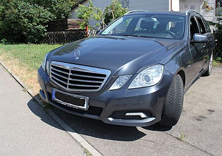 Mercedes-Benz E 300 CDI T BlueEFFICIENCY -