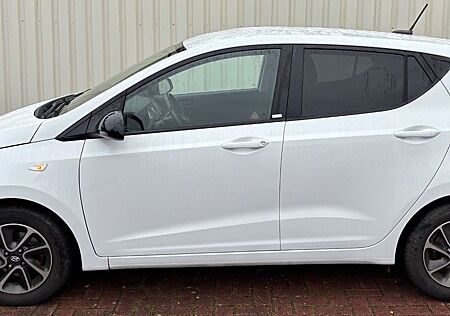 Hyundai i10 YES! *SHZ+LRHZ*Tempo*FSE-Bth*Klima*ALU*ALWR