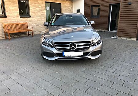 Mercedes-Benz C 220 d 4MATIC T AVANTGARDE Autom. AVANTGARDE