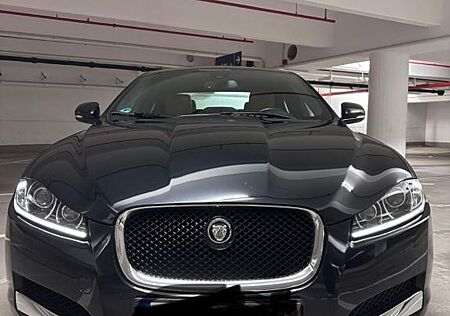 Jaguar XF 3.0 L V6 Diesel S -