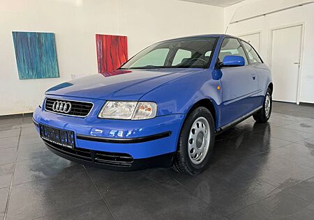 Audi A3 1.6 Attraction Rentner Nogaroblau