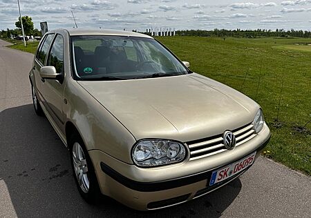 VW Golf Volkswagen 1.4*TÜV*KLIMA*PDC*ANHÄNGERKUPPLUNG*