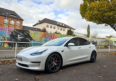 Tesla Model 3 M3 Performance | KW V3 | 8-fach bereift
