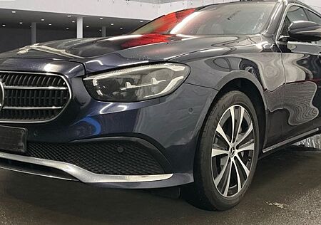 Mercedes-Benz E 300 T-Modell de / Head Up / Schiebedach