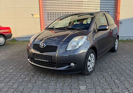 Toyota Yaris 1,0-l-VVT-i Team Team