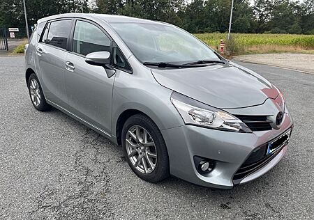 Toyota Verso 2.2l D-CAT Comfort 5-Sitzer Comfort