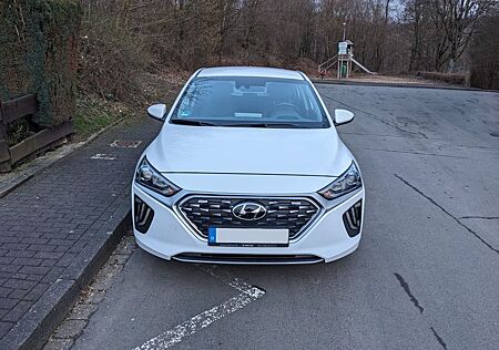 Hyundai Ioniq 1.6l GDi PLUG-IN HYBRID -