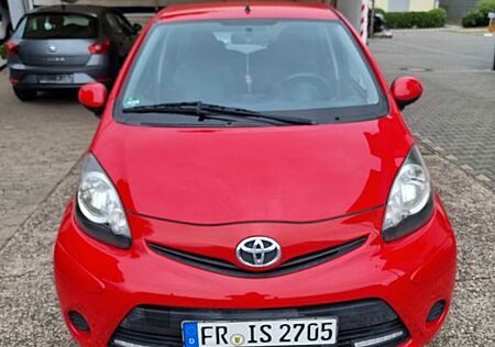 Toyota Aygo (X) Aygo (X) 1,0-l-VVT-i -