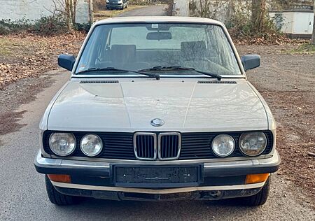 BMW 524D seit 26 Jahren abgemeldet 106TKm