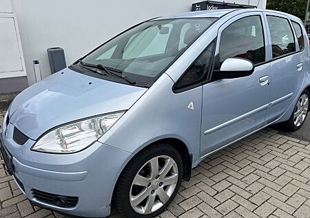 Mitsubishi Colt CZ3 Lim. 5-trg. 1.5 Instyle TÜV NEU